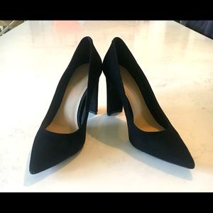 Aldo black suede chunky heel pumps, size 8, like new condition